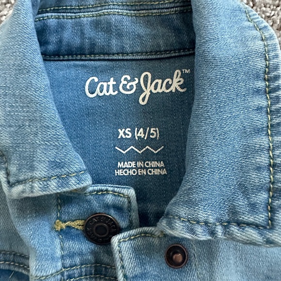 Cat & Jack Stretch Denim Jacket Size 4/5 - Picture 2 of 3